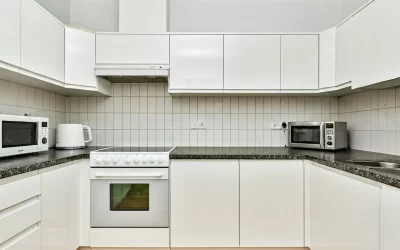 What Should I Look For When Choosing Kitchen Cabinets?